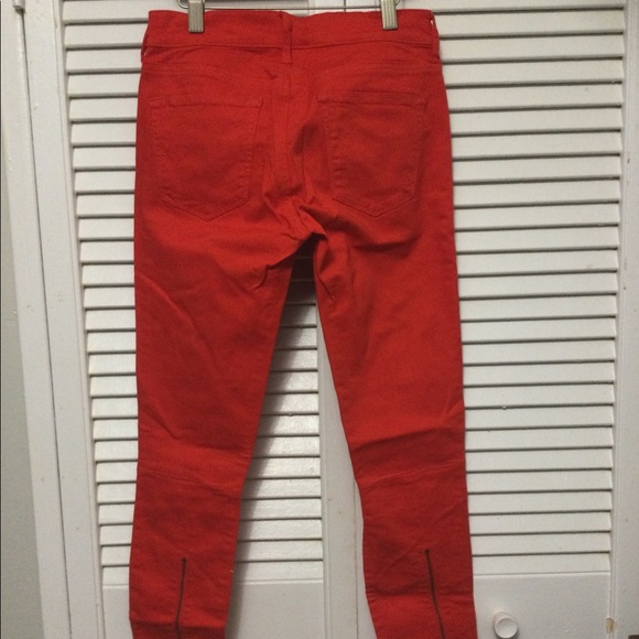 Red Gap legging Jean with zipper detail on back - Picture 6 of 8